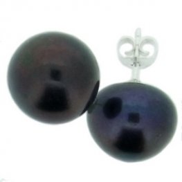 A pair of Black pearl earrings